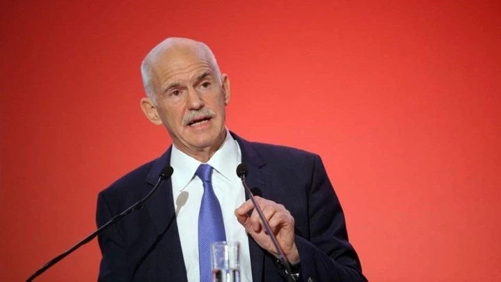 Η βράβευση του Γιώργου Παπανδρέου από τον Πρόεδρο του Ισραήλ (εικόνα)